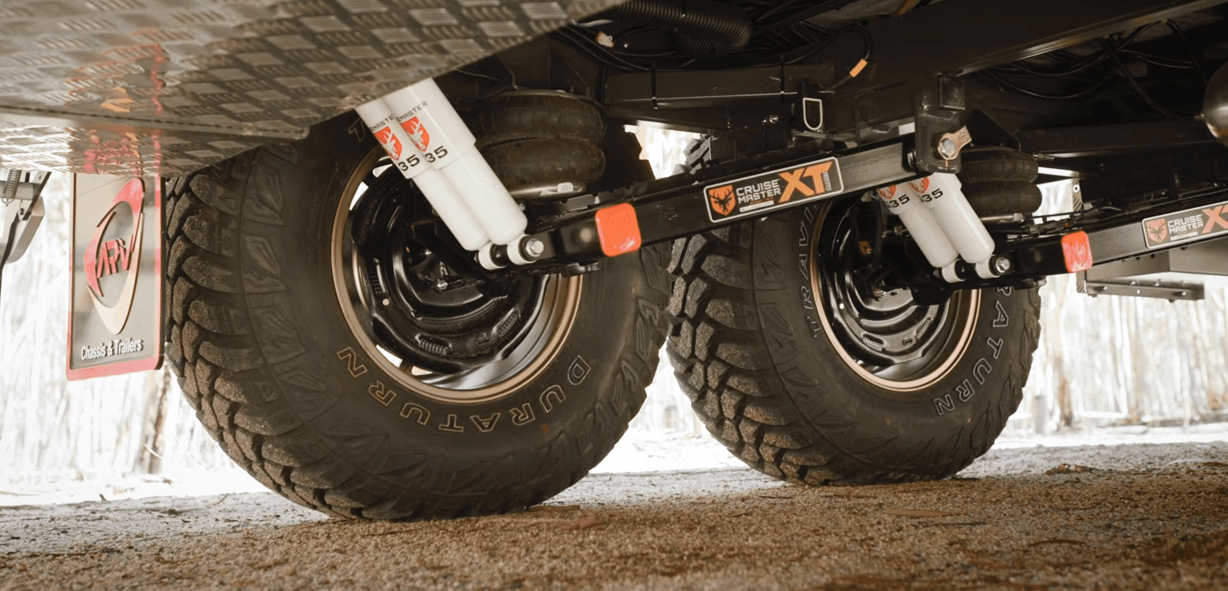 Cruisemaster XT independent suspension under the Navigator
