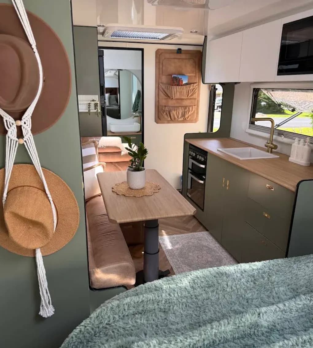 Tony Bird's Majestic set up at camp