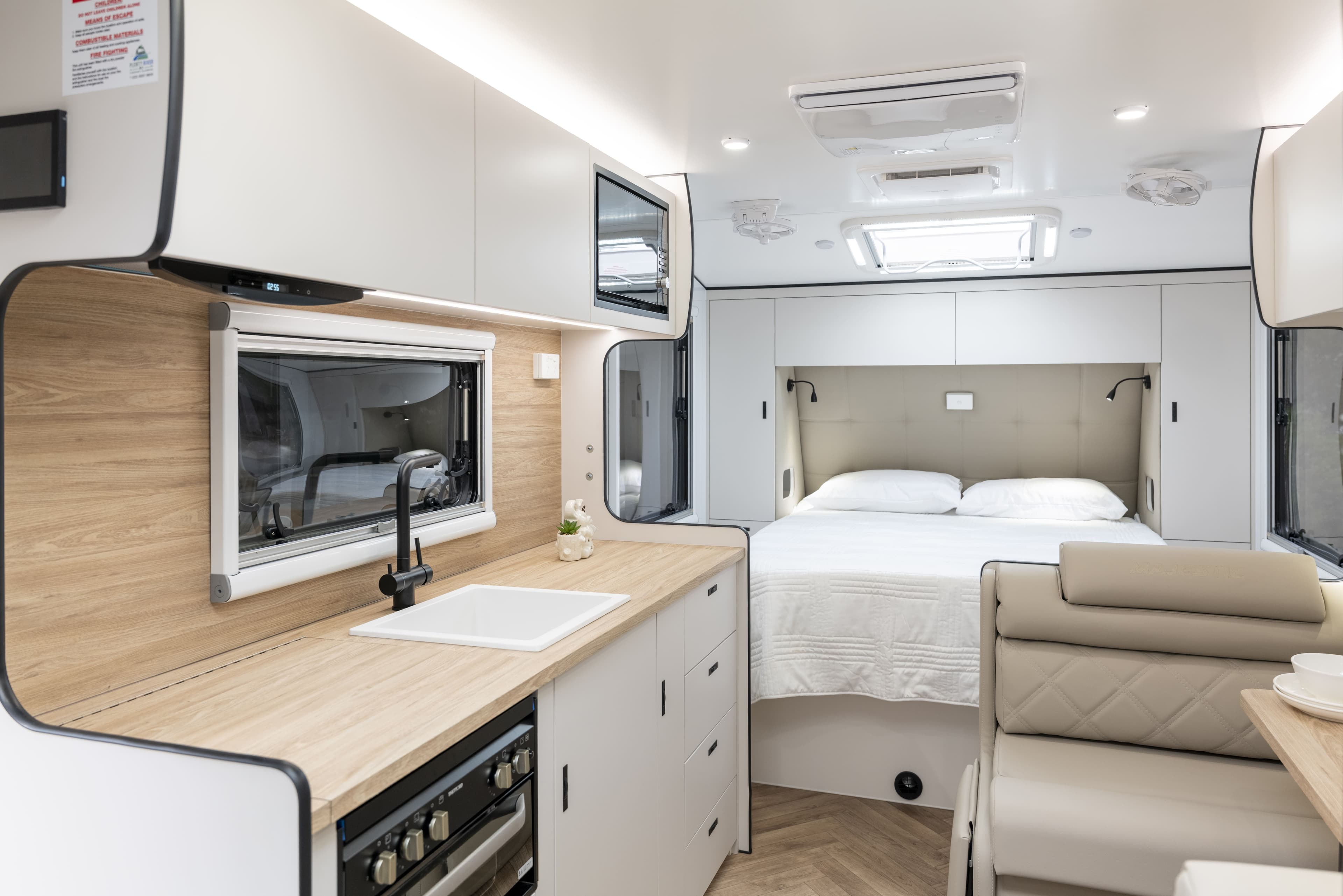 FULL INTERIOR